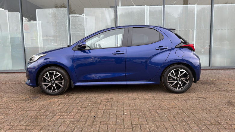 Toyota Yaris 1.5 Hybrid Design 5dr CVT Hybrid Hatchback